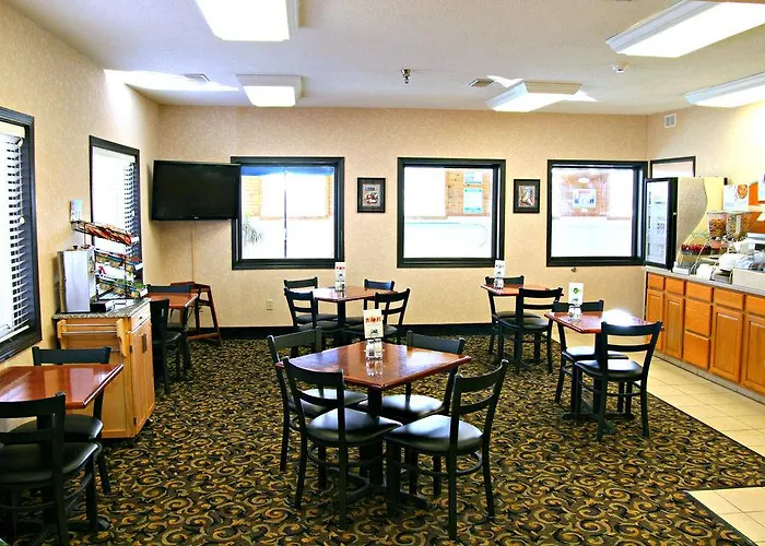 Hotel Comfort & Near Route 66 Lincoln