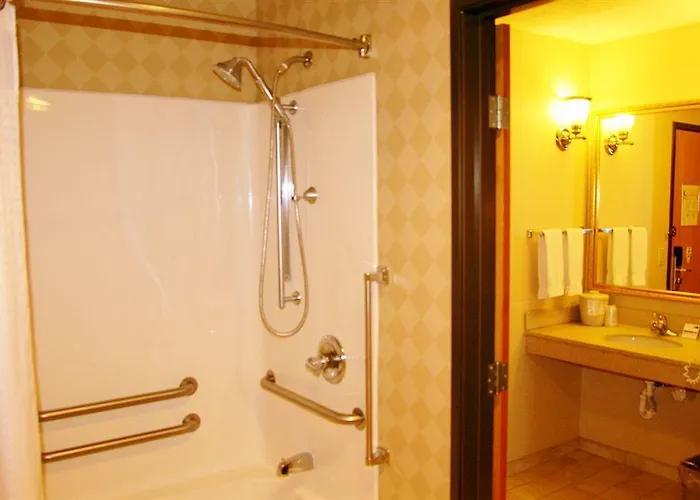Comfort & Near Route 66 Hotel 4*