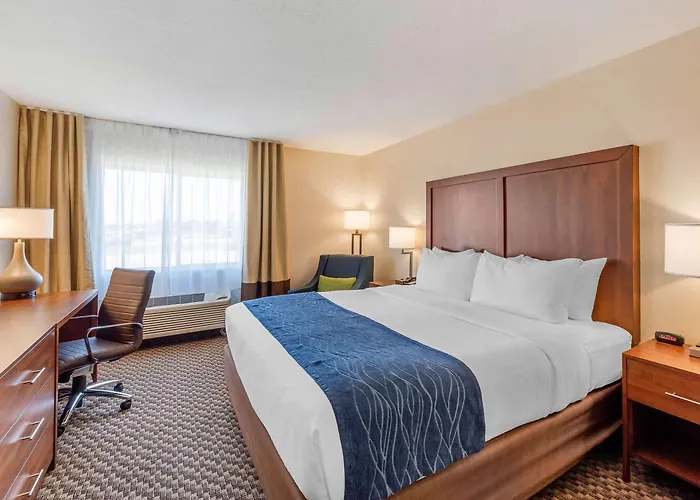 Hotel Comfort & Near Route 66 4*